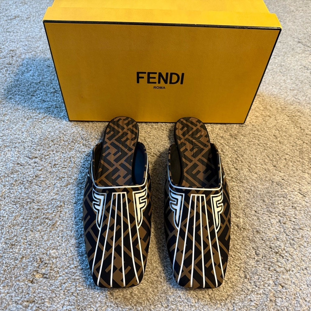 Authentic Fendi Women’s Freedom Mules